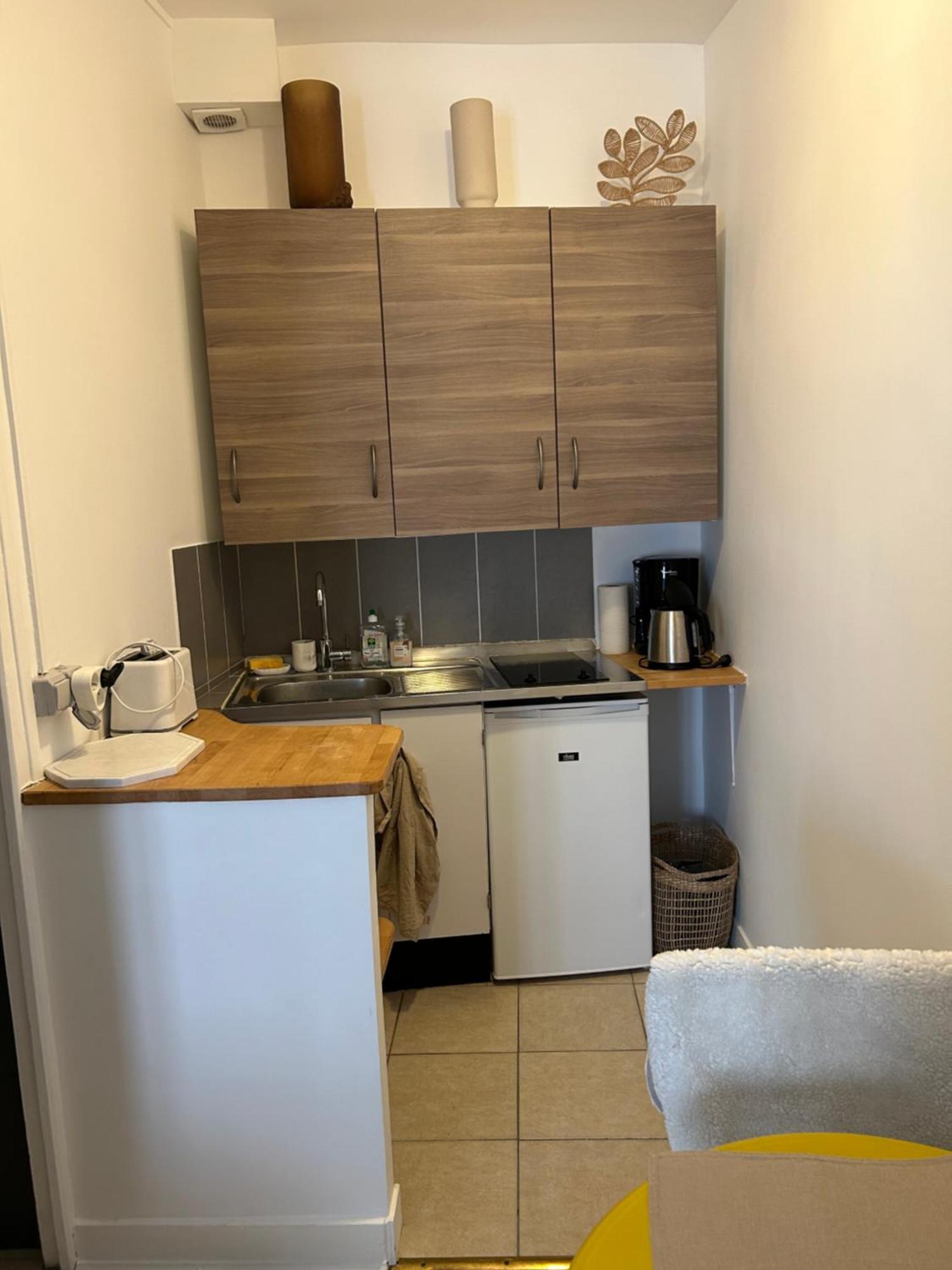 Grand Studio Entierement Renove Au Coeur De Paris Appartement Buitenkant foto