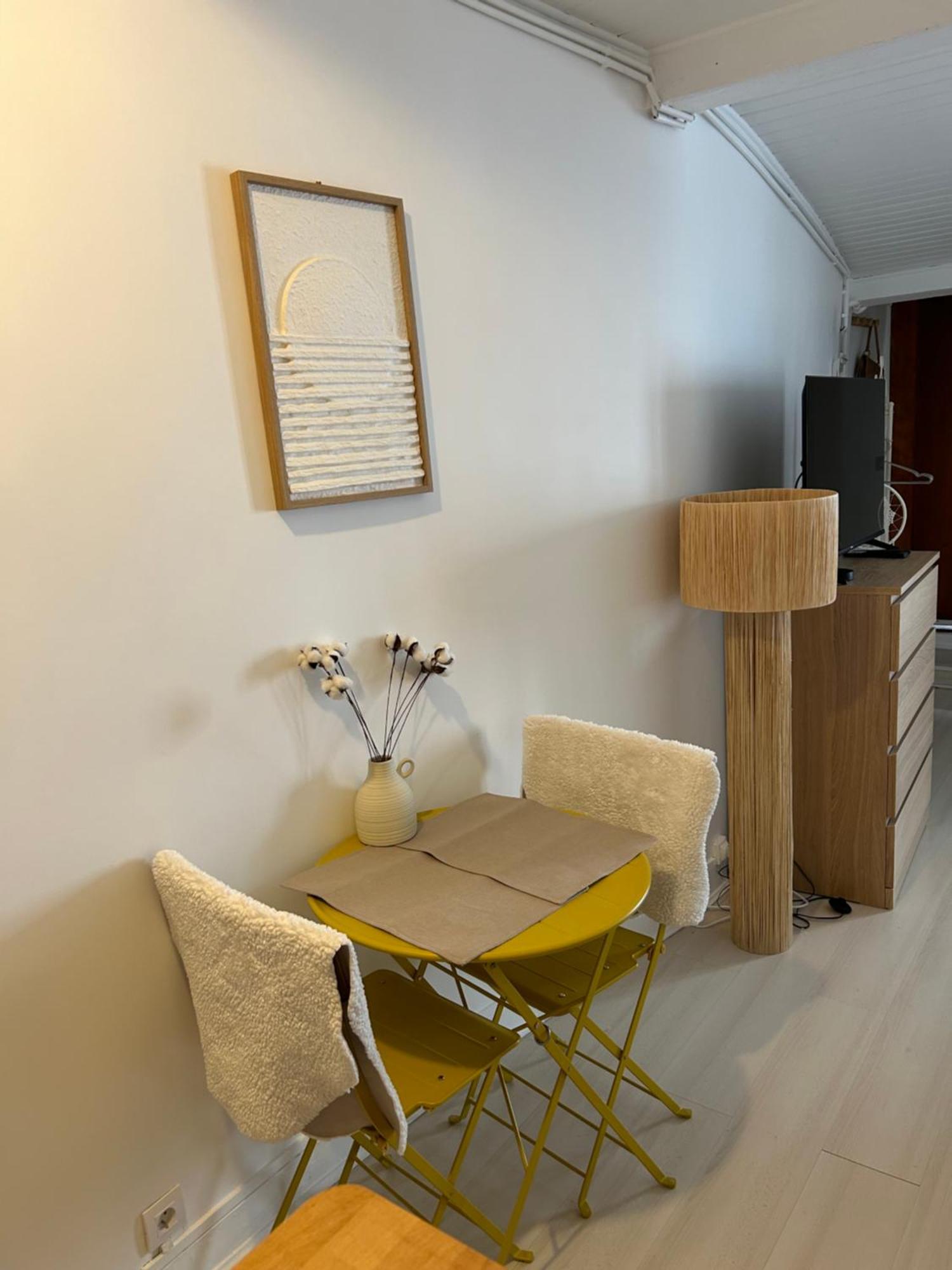 Grand Studio Entierement Renove Au Coeur De Paris Appartement Buitenkant foto