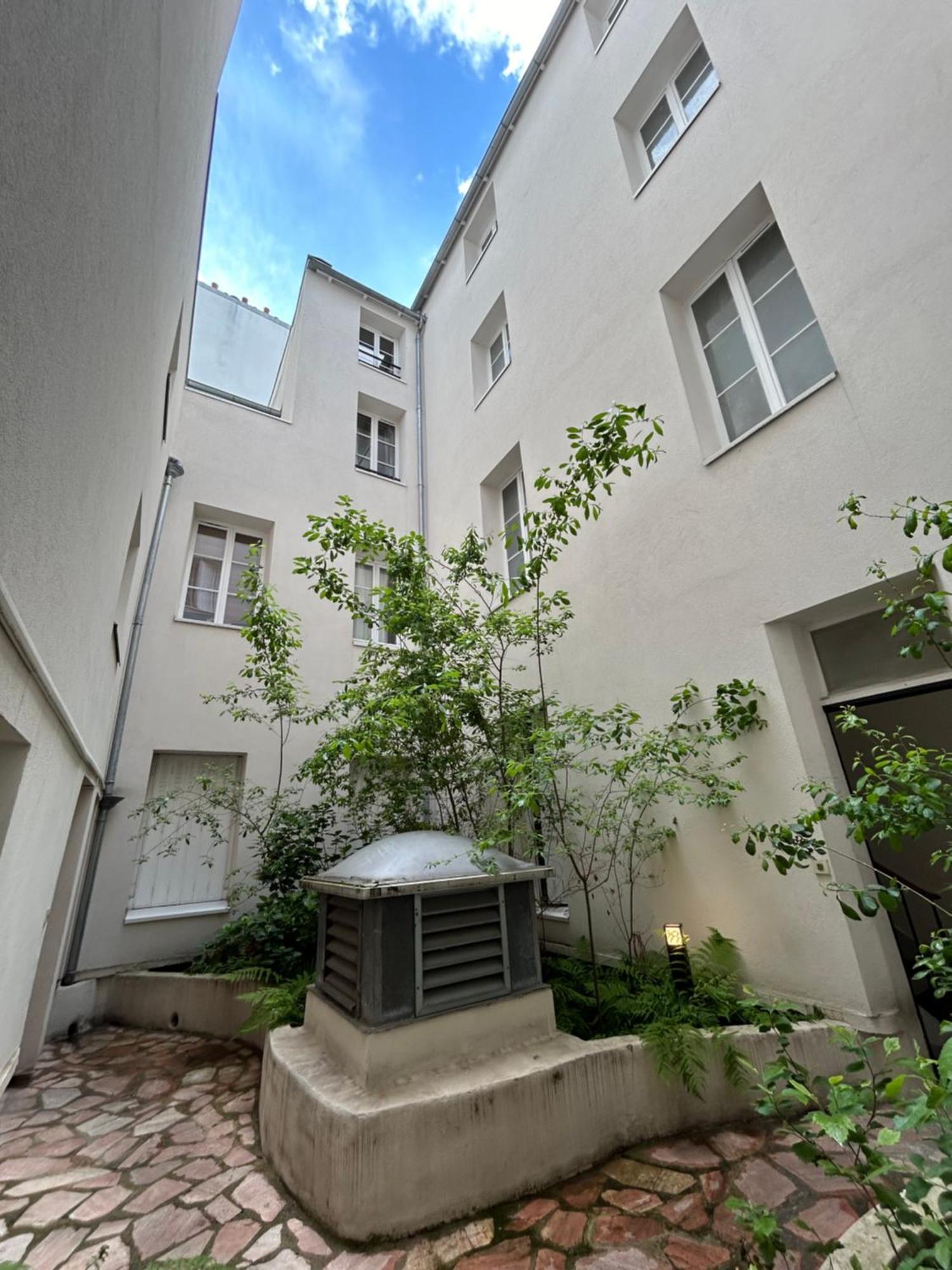 Grand Studio Entierement Renove Au Coeur De Paris Appartement Buitenkant foto